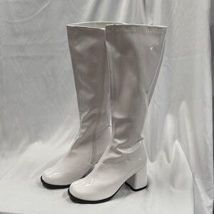 Elegant White Heeled Boots for Women